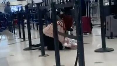 VIDEO. Pánico en el aeropuerto de Atlanta por “disparos accidentales”