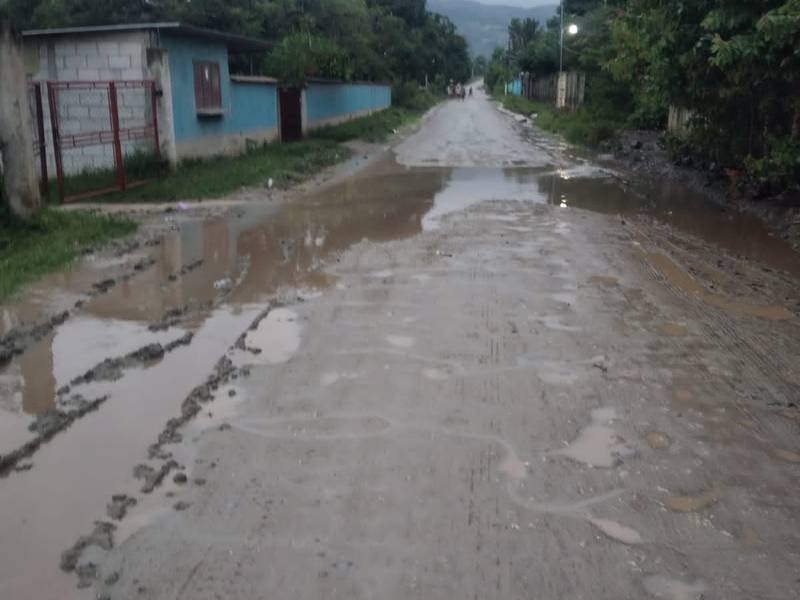 Advierten por trabajos estancados en tramos carreteros de Jutiapa