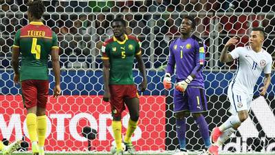 En su debut en la Confederaciones, Chile saca la tarea y vence a Camerún