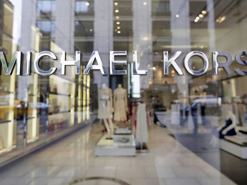 Michael Kors compra Versace por 2 mil millones de dólares