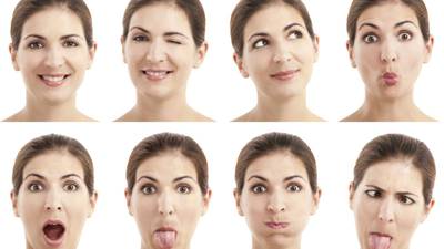 Entrena tu rostro con los mejores ejercicios faciales para prevenir arrugas