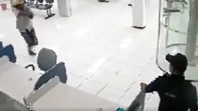 VIDEO. De un disparo en el cuello, guardia mata a ladrón