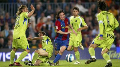 Se cumplen 13 años del sensacional gol de Messi con el Barcelona &#34;a lo Maradona&#34;