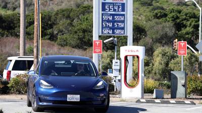 Alza mundial en precios del combustible: ¿conviene comprar un auto eléctrico o no?