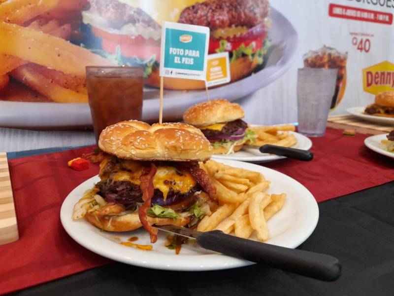 ¿Amas las hamburguesas? Denny's ofrece increíble promoción