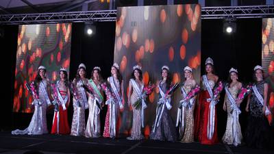 ¡Insólito! Miss Guatemala Latina corona a 17 jóvenes en su certamen de belleza