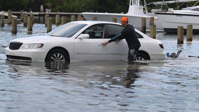 Bahamas se prepara para la llegada del huracán Dorian