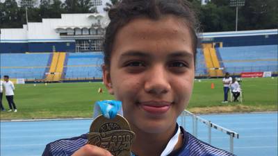 Mariandré Chacón, de 16 años, impone un nuevo récord nacional en 100 metros planos