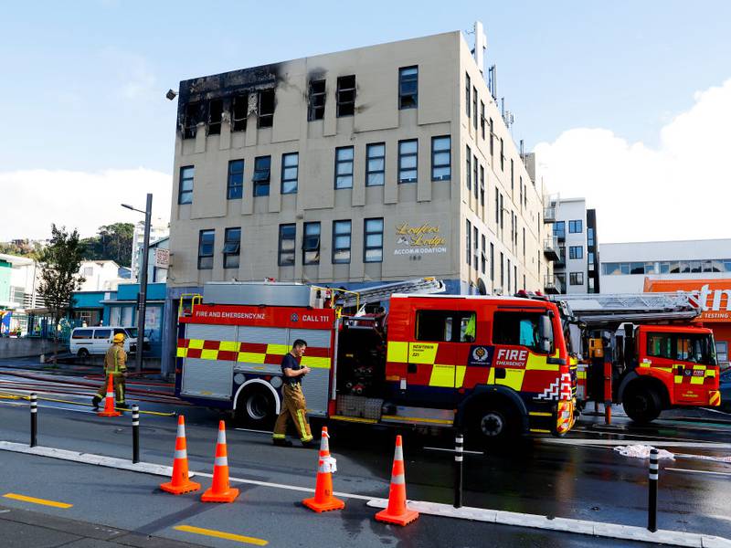 Incendio en hostal de Nueva Zelanda deja al menos seis muertos