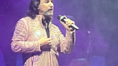 Marco Antonio Solís deslumbra a guatemaltecos con impresionante show