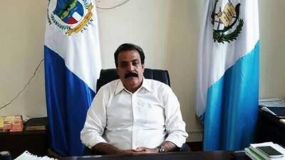 Detienen a alcalde de Las Cruces, Petén, por asesinato de concejal