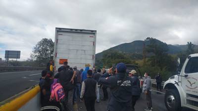 Interceptan a 38 migrantes centroamericanos tras accidente en México