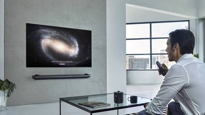 Presentan nueva línea de televisores que contribuye a la sostenibilidad del planeta