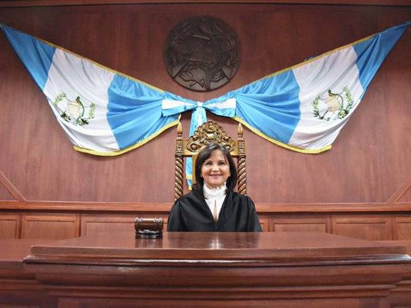 Gloria Porras sin impugnaciones para asumir como magistrada de la CC
