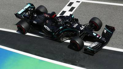 Lewis Hamilton logra una nueva pole position en su carrera