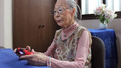 VIDEO. Una abuelita japonesa de 90 años vive enganchada a los videojuegos