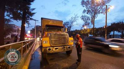 Disparan contra ocupantes de camión recolector de basura en zona 7