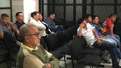 Otorgan arresto domiciliario a siete acusados de corrupción en municipalidad de Chinautla