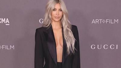 Kim Kardashian enloquece a fans al dejar ver todo en lencería transparente
