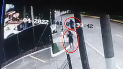 VIDEO. Salió a correr y la asaltaron en el bulevar del Hospital Militar