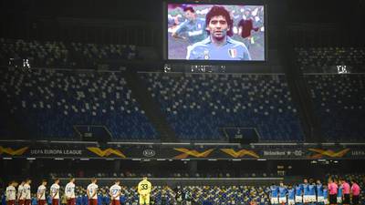 Estadio del Napoli es renombrado y pasa a llamarse Diego Armando Maradona