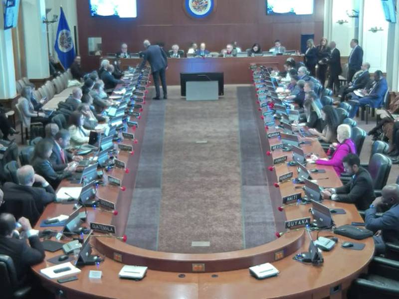 La OEA denuncia intentos de "impedir una transición pacífica" en el país