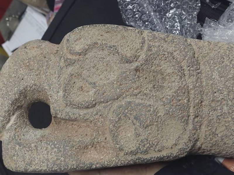 Estadounidense intenta sacar piezas arqueológicas de Guatemala
