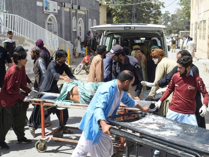 Ataque suicida deja al menos 52 muertos en Pakistán