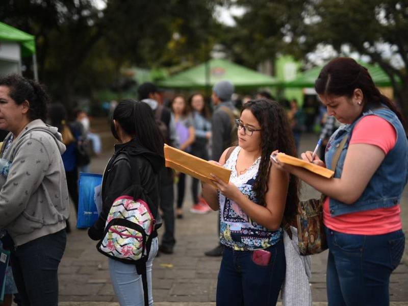 Las becas universitarias más buscadas por los guatemaltecos