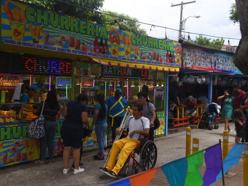 Feria del Cerrito del Carmen: Un estallido de color y alegría en zona 1