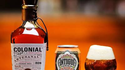 Antigua Cerveza Patrimonio, artesanal añejada en barricas de Ron Colonial