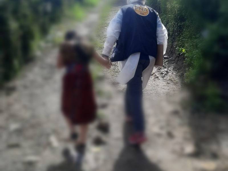 Rescatan a niña en San Juan Sacatepéquez, tras denuncia que fue agredida