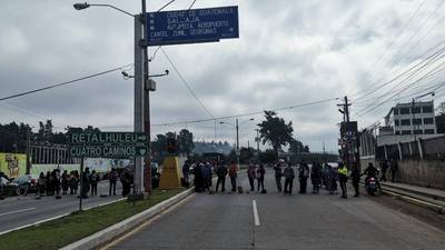 Bloqueos afectan rutas de Quetzaltenango y Totonicapán