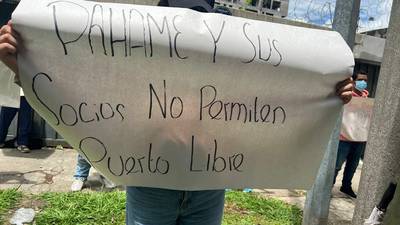 Suspensión de servicios por Pahame provoca plantón de trabajadores