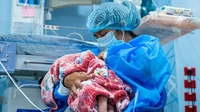 "Mamá Canguro", programa que salvó la vida de un recién nacido
