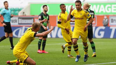 Raphael Guerreiro lidera una nueva victoria del Borussia Dortmund
