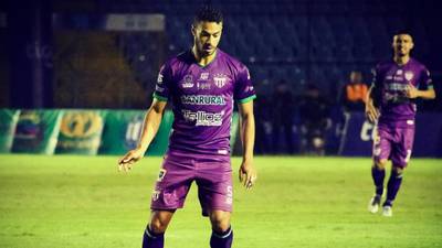 Marco Domínguez termina su paso por Kuwait y regresa a Antigua GFC