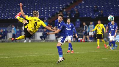 VIDEO. Haaland anota gol de tijera y guía al Dortmund al triunfo ante el Schalke