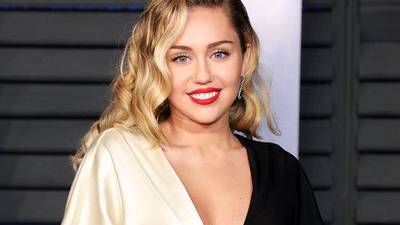Miley Cyrus reta la censura de Instagram de una forma divertida