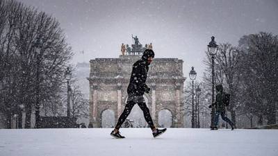 Francia en alerta por fuerte tormenta invernal