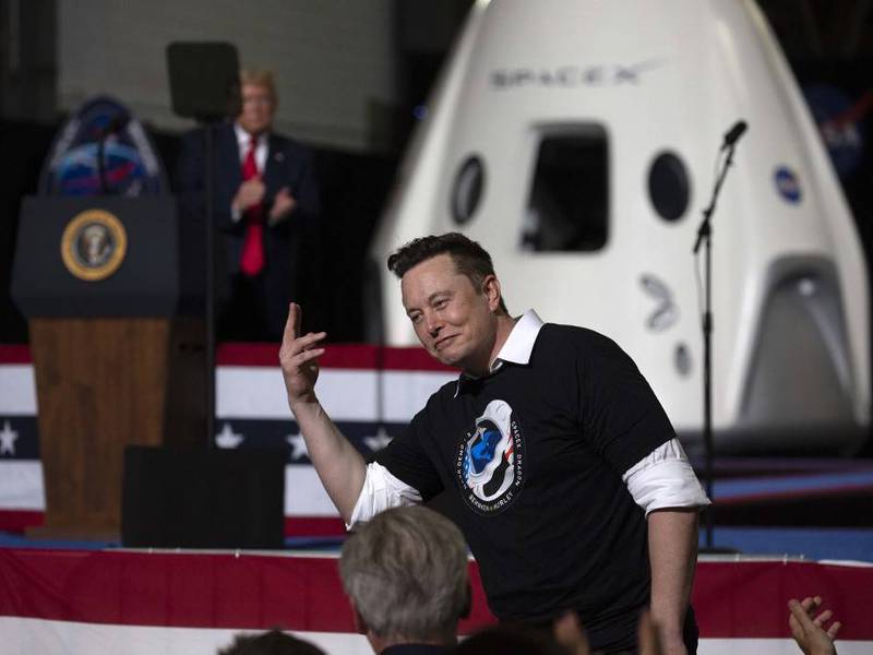 Elon Musk se hace pruebas rápidas de Covid-19; dio positivo y negativo