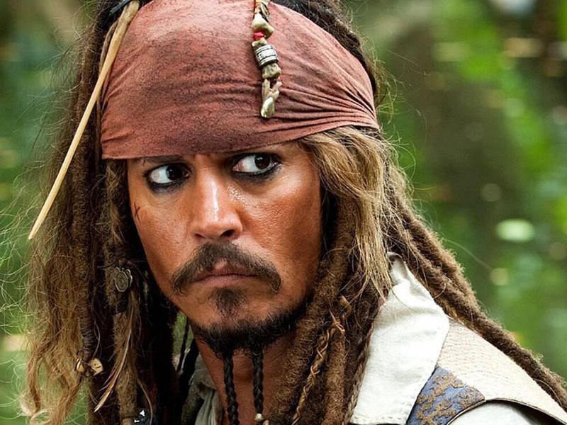 ¿Disney ofrece millonario contrato a Johnny Depp para que grabe “Piratas del Caribe"?