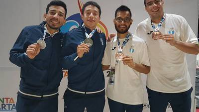 Karatecas nacionales brillan con oro, plata y bronce en Colombia