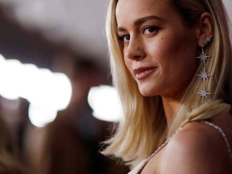 Brie Larson aterroriza al mostrar sus “feos” dedos en los Óscar 2020