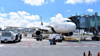Aeropuerto La Aurora ya cuenta con suficiente combustible para aeronaves