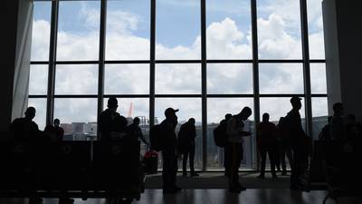 Corte de energía afectó operaciones en el aeropuerto La Aurora