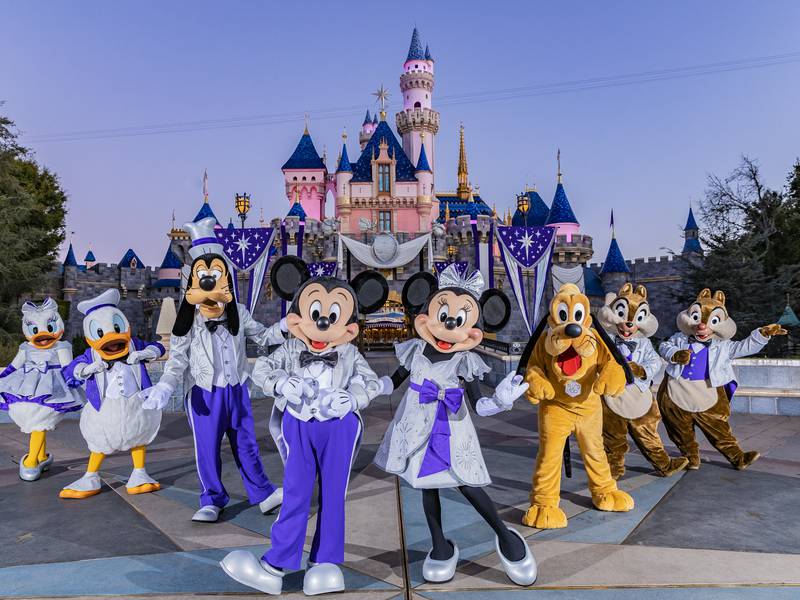 Artistas de personajes en Disneyland buscan sindicalizarse