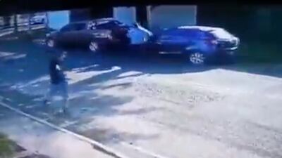 VIDEO. Tres delincuentes acorralan y asaltan a un vecino en la zona 11