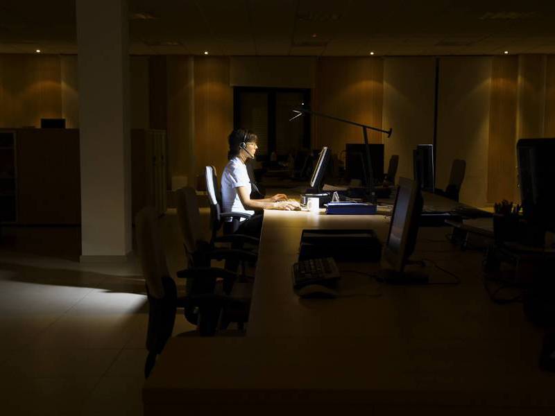 La mujeres que trabajan de noche tienen mayor riesgo de contraer cáncer, según estudio