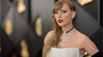Taylor Swift aprovecha ‘boom’ del eclipse para mostrar letra de una de sus nuevas canciones